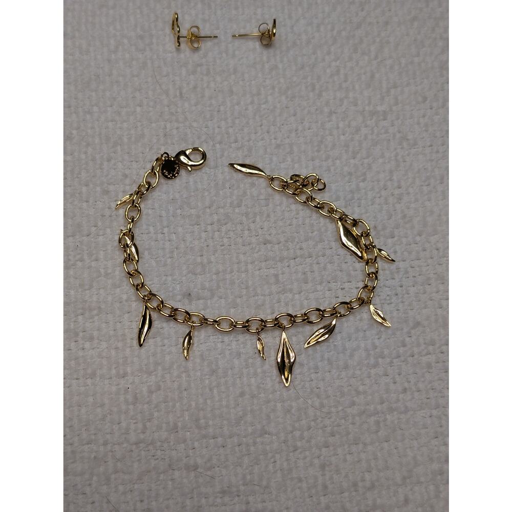 Gorjana Heart Earring and Spike Bracelet Set in Gold - Picture 4 of 4